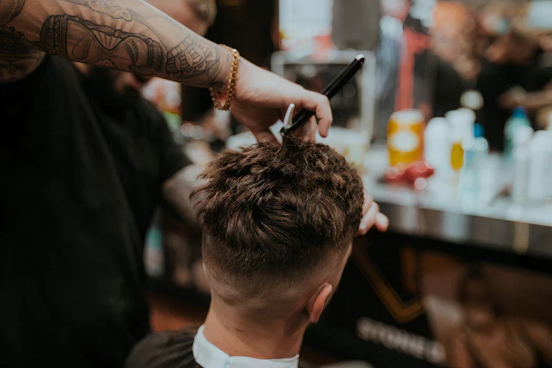 Corte con navaja sobre fade